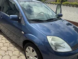 Blau Gebraucht 2005 Ford Fiesta Ambiente Kleinwagen | 950 € (Fairer Preis)