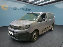 Grau Gebraucht 2024 Opel Combo Van / Kleinbus | 20.849 € (Fairer Preis)