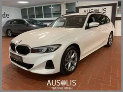 Weiss (mineralweiss) Gebraucht 2023 BMW 320 Shadowline Kombi | 31.590 € (Superpreis)