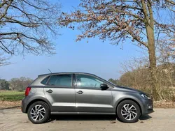 Grau Gebraucht 2017 VW Polo Sound Kleinwagen | 9.900 € (Guter Preis)