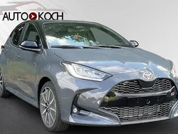 Grau Neu 2025 Toyota Yaris Hybrid Sport Limousine | 31.940 € (Fairer Preis)