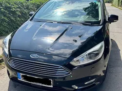 Schwarz Gebraucht 2017 Ford Focus Titanium Limousine | 4.995 € (Superpreis)