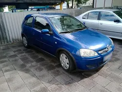 Blau Gebraucht 2005 Opel Corsa Kleinwagen | 2.500 €