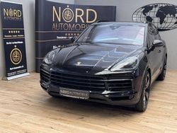 Tiefschwarz metallic (metallic) Gebraucht 2021 Porsche Cayenne S SUV | 57.850 €