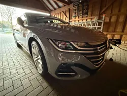 Grau Gebraucht 2023 VW Arteon Kombi | 37.999 € (Teuer)