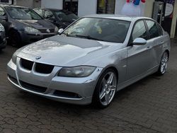Blau Gebraucht 2006 BMW 318 Limousine | 1.900 € (Superpreis)