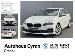 Weiß Gebraucht 2019 BMW 225 Active Tourer iPerformance Van / Kleinbus | 16.750 € (Guter Preis)