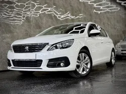 Weiß Gebraucht 2021 Peugeot 308 Active Limousine | 13.999 € (Superpreis)