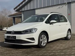 Weiß Gebraucht 2018 VW Golf Sportsvan Van / Kleinbus | 11.900 € (Guter Preis)