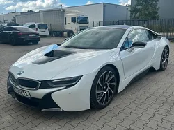 Weiß Gebraucht 2016 BMW i8 Coupé | 55.900 € (Fairer Preis)