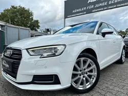 Weiß Gebraucht 2019 Audi A3 Sport Limousine | 18.989 € (Superpreis)