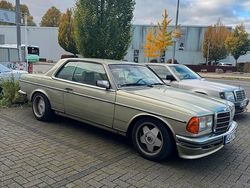 Grün Gebraucht 1979 Mercedes 240 Coupé | 8.200 €
