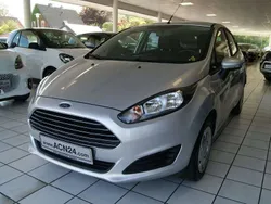 Polarsilber metallic Gebraucht 2015 Ford Fiesta Trend Kleinwagen | 7.700 € (Fairer Preis)