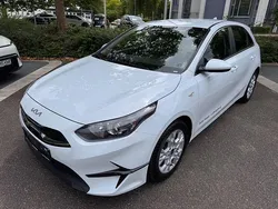 (wd) casa white s Gebraucht 2024 Kia Ceed Vision Limousine | 20.900 € (Fairer Preis)