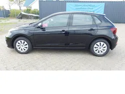Deepblackperleffektmet c9x (schwarz)schwarz Gebraucht 2024 VW Polo Life Kleinwagen | 17.990 € (Guter Preis)