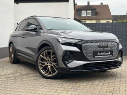 Grau Gebraucht 2021 Audi Q4 e-tron S-Line SUV | 28.999 €