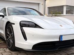 Weiß Gebraucht 2021 Porsche Taycan 4S Limousine | 69.490 € (Fairer Preis)
