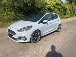 Grau Gebraucht 2018 Ford Fiesta ST Kleinwagen | 15.700 € (Guter Preis)