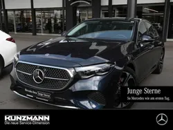 Nautikblau metallic Gebraucht 2024 Mercedes E220 Avantgarde Limousine | 53.910 € (Fairer Preis)