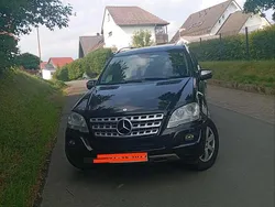 Schwarz Gebraucht 2009 Mercedes ML350 SUV | 10.500 €