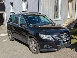 Schwarz Gebraucht 2010 VW Tiguan Team SUV | 8.999 € (Fairer Preis)