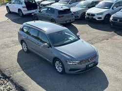 Mondsteingrau Gebraucht 2022 VW Passat Conceptline Kombi | 18.950 € (Guter Preis)