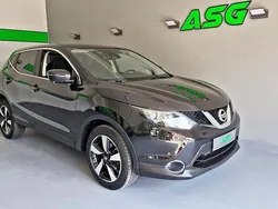 Schwarz Gebraucht 2016 Nissan Qashqai N-Connecta SUV | 13.690 € (Fairer Preis)
