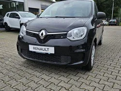 Sternenschwarz Gebraucht 2021 Renault Twingo Life Kleinwagen | 9.250 € (Fairer Preis)