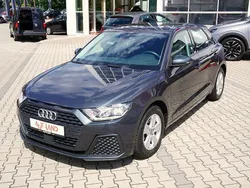 Grau Gebraucht 2018 Audi A1 Sportback Kleinwagen | 18.950 € (Etwas zu teuer)