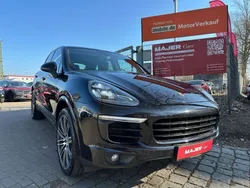 Schwarz Gebraucht 2016 Porsche Cayenne S Chrono SUV | 43.100 € (Teuer)