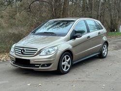 Gold Gebraucht 2006 Mercedes B200 Van / Kleinbus | 1.990 € (Superpreis)