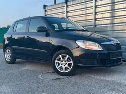 Schwarz Gebraucht 2014 Skoda Fabia Limousine | 2.499 € (Fairer Preis)