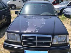 Bronze Gebraucht 1995 Mercedes E220 Kombi | 3.600 €