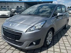 Grau Gebraucht 2014 Peugeot 5008 Active Van / Kleinbus | 3.999 € (Fairer Preis)