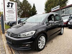 Schwarz Gebraucht 2017 VW Touran Highline Van / Kleinbus | 20.900 € (Teuer)