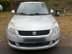 Silber Gebraucht 2010 Suzuki Swift Kleinwagen | 1.499 € (Guter Preis)