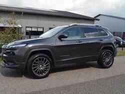 Grau Gebraucht 2015 Jeep Cherokee SUV | 14.100 € (Fairer Preis)