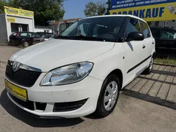 Weiß Gebraucht 2012 Skoda Fabia Cool Edition Limousine | 4.200 € (Etwas zu teuer)