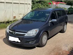 Grau Gebraucht 2009 Opel Astra Edition Kombi | 2.200 € (Guter Preis)