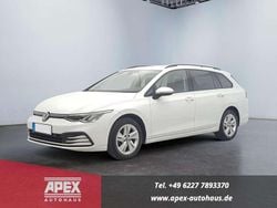 Weiß Gebraucht 2023 VW Golf VIII Life Kombi | 21.999 € (Guter Preis)