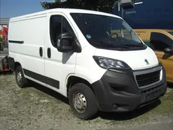 Weiß Gebraucht 2019 Peugeot Boxer Van | 9.900 €