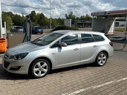 Grau Gebraucht 2015 Opel Astra Sport Kombi | 7.700 € (Guter Preis)