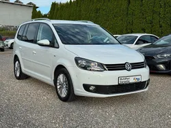 Weiß Gebraucht 2015 VW Touran Pure Van / Kleinbus | 8.290 € (Guter Preis)