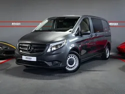 Grau Gebraucht 2018 Mercedes Vito Van / Kleinbus | 29.750 € (Fairer Preis)