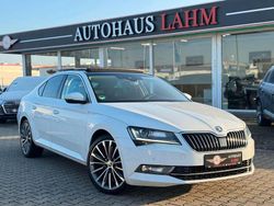 Weiß Gebraucht 2016 Skoda Superb LAURIN & KLEMENT Limousine | 19.990 € (Fairer Preis)