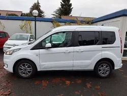 Weiß Gebraucht 2021 Ford Tourneo Connect Titanium Van / Kleinbus | 23.949 € (Fairer Preis)