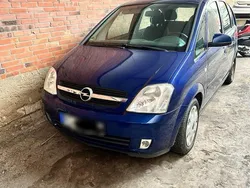 Blau Gebraucht 2005 Opel Meriva Van / Kleinbus | 2.500 € (Teuer)