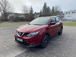 Rot Gebraucht 2016 Nissan Qashqai Acenta SUV | 11.250 € (Superpreis)