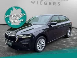 Schwarzmagic perleffekt Gebraucht 2024 Skoda Scala Selection Kleinwagen | 25.270 € (Etwas zu teuer)
