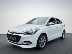 Weiß Gebraucht 2014 Hyundai i20 Kleinwagen | 12.999 € (Etwas zu teuer)